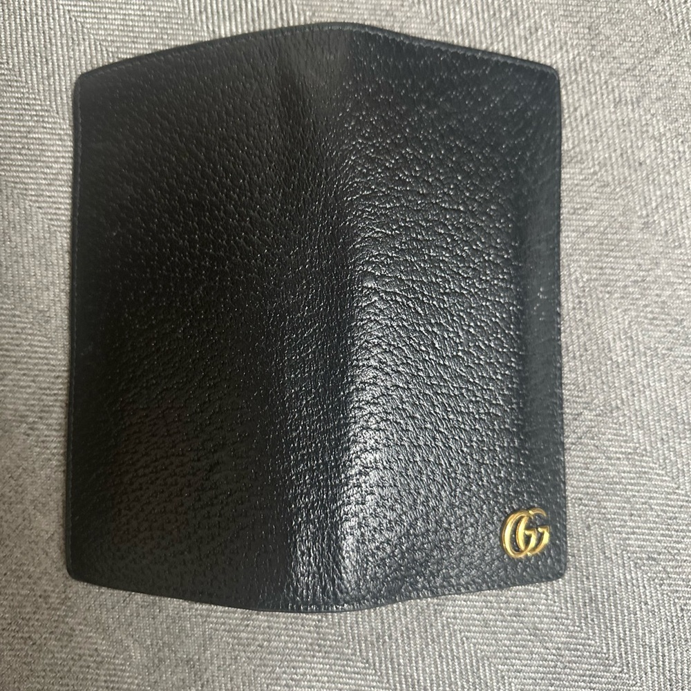 Authentic Gucci Card Wallet (receipt for authenticity available)